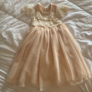 Mae Li Rose long lace dress size 4/5